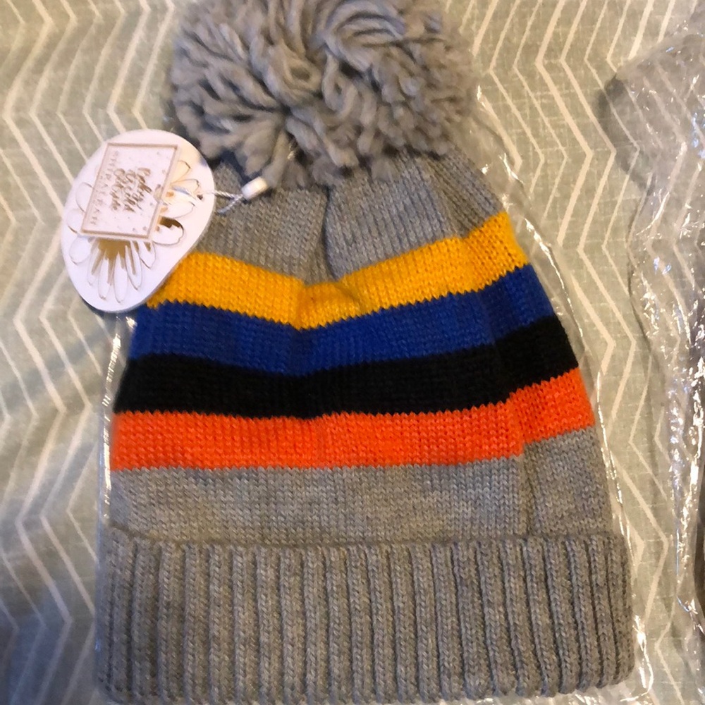 Shiraleah Gray and Orange Knit Pom-Pom Hat